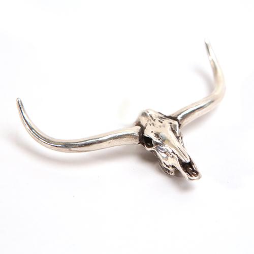 Longhorn on sale skull pendant